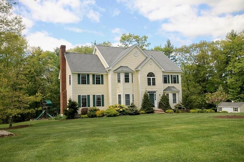 1st image of 25 Bunker Hill Dr
