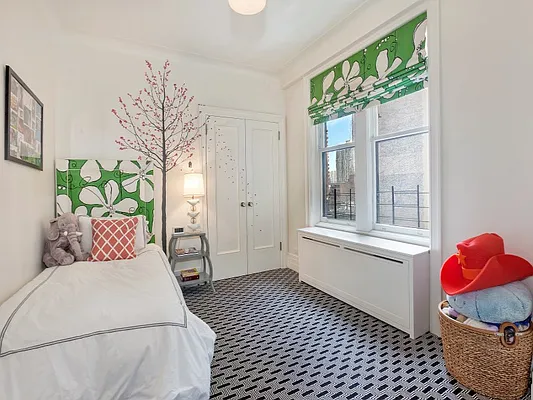 Sold by Sotheby's International Realty | media 20