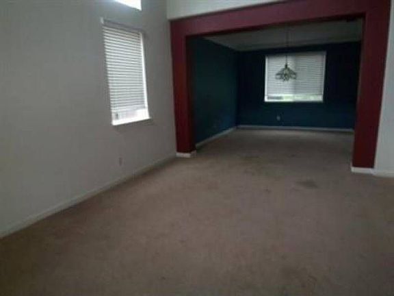 3rd image of 170 Lyman Cir