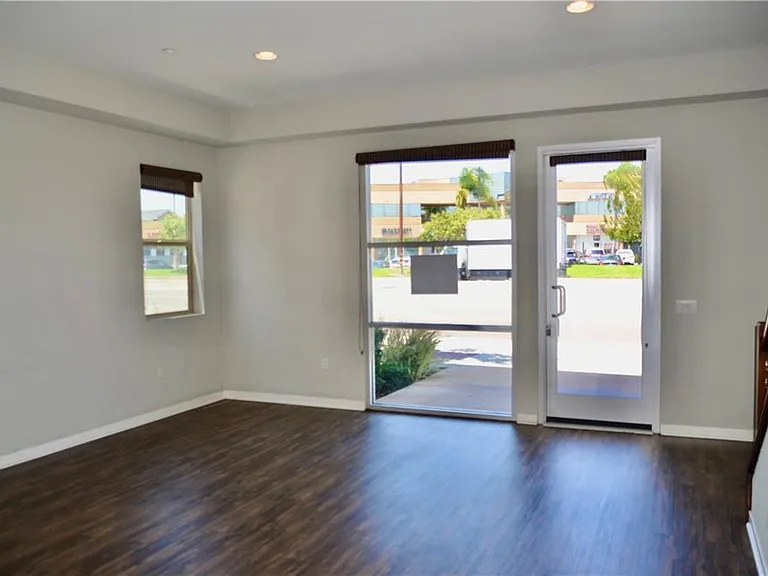 1500 W Artesia Sq #A — Photo 13