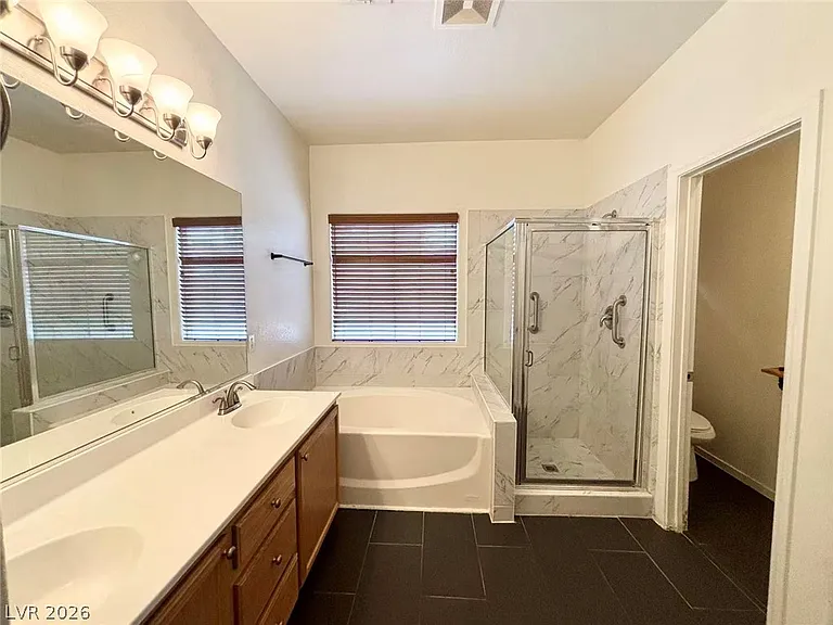 1626 W Hammer Ln — Photo 11