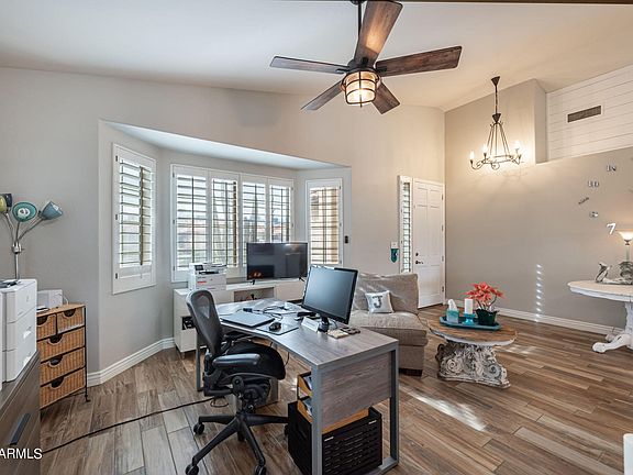 4th image of 3232 E DESERT COVE Avenue