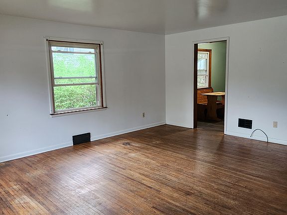 2nd image of 455 Cline Ave #455