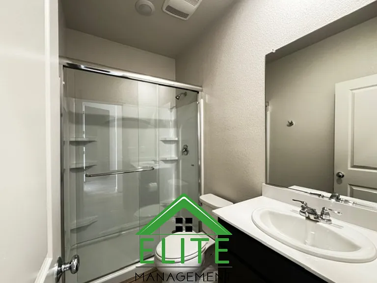 672 Diamond Valley Rd — Photo 17