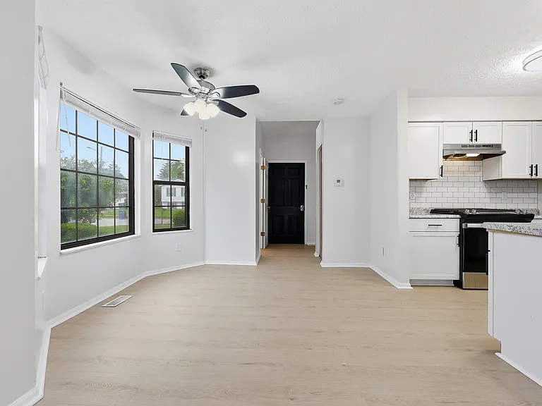 1600 Rock Creek Dr — Photo 9