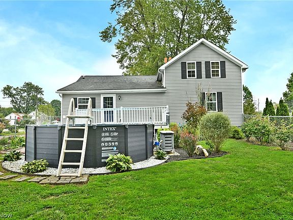 2nd image of 574 Braceville Robinson Rd SW