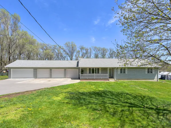 19191 Hawthorne Ave, Council Bluffs, IA 51503