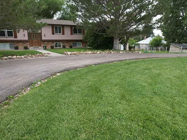 360 N State St, Ferron, UT 84523