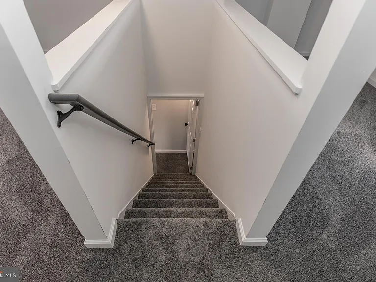 647 Spruce St — Photo 27