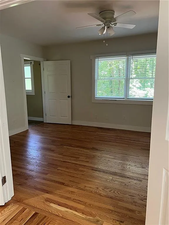 5 bed, 4.5 bath, 3168 sqft, $4,500 — Photo 3