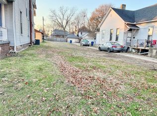 919 S 6th St, Terre Haute, IN 47807