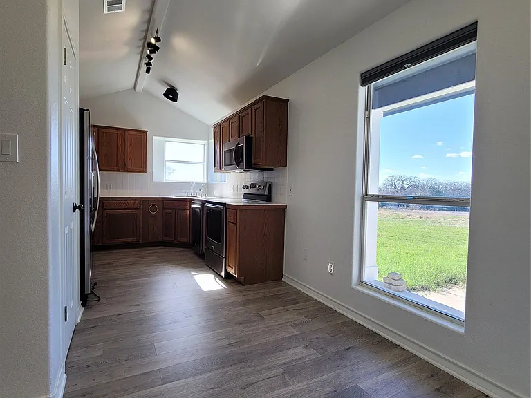 208 Newcastle Dr — Photo 14