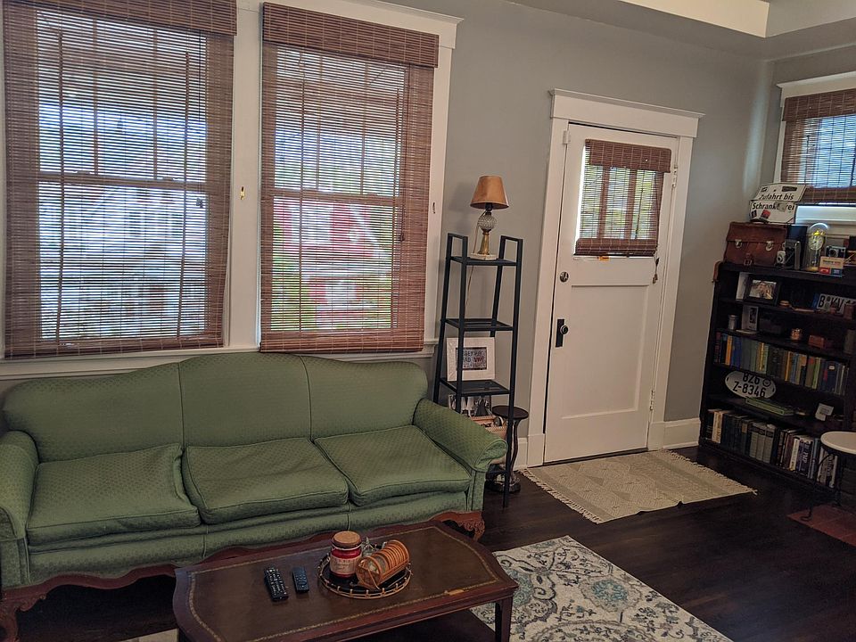 walk out to 2nd floor porch