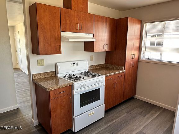 5th image of 4921 McGregor Dr