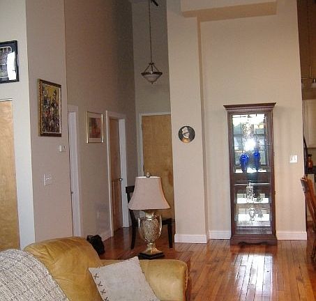 3rd image of 589 Atwells Ave