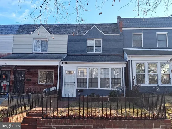 211 34th St NE, Washington, DC 20019