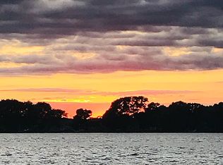 160 Adella Beach Rd, Neenah, WI 54956