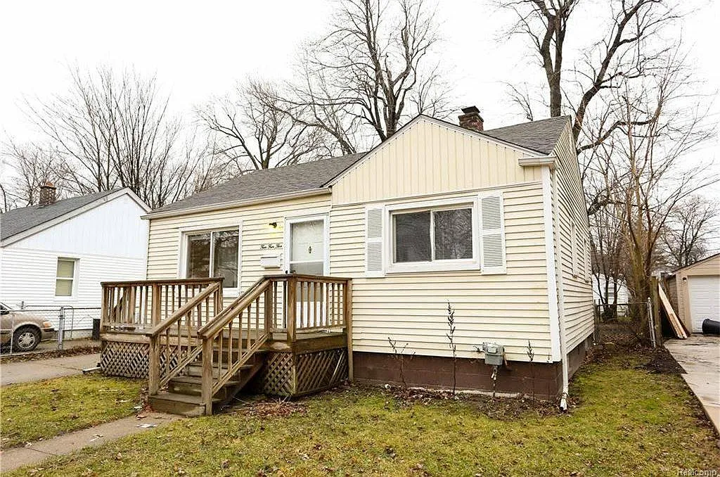 445 W Madge Ave photo 1