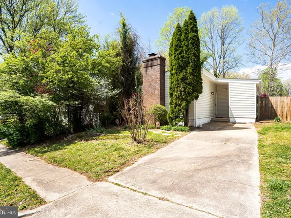 2316 Kingsbury Ln, Woodbridge, VA 22192