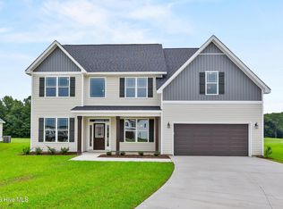 423 Fore Pl, Jacksonville, NC 28540