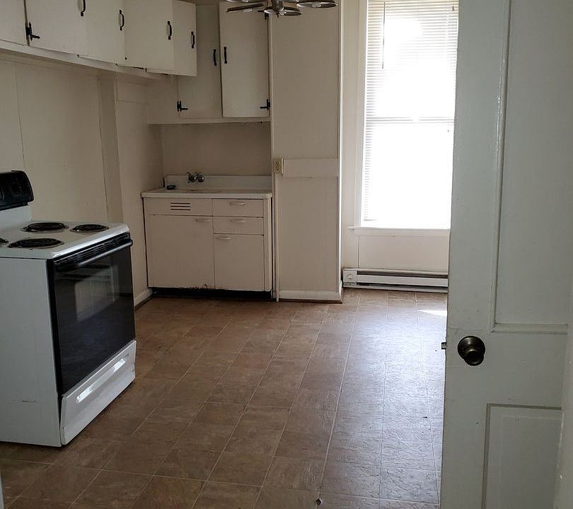 1st image of 513 W Church St #1