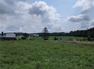 120 Half Moon Ln, Irwin, PA 15642