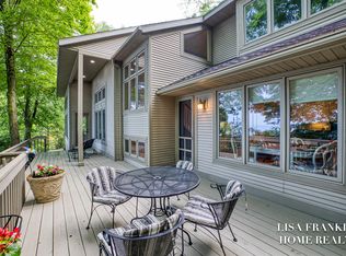 22 Grand Ave, Grand Haven, MI 49417