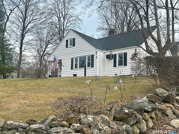 3rd image of 7 East Lake Road
