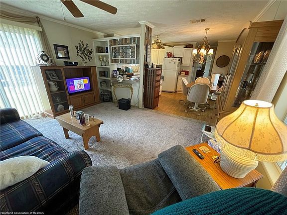 4th image of 45 Pryor Ln