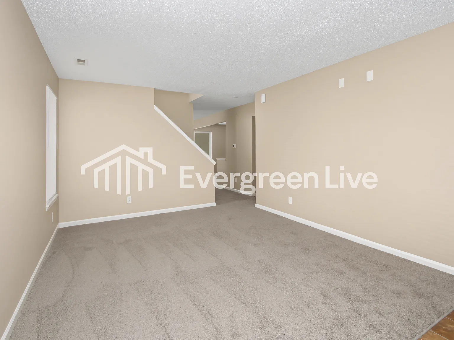 3 bed, 2.5 bath, 1992 sqft, $1,745 — Photo 3