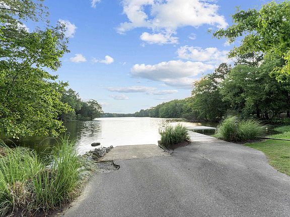 4th image of 8842 River Hollow Dr