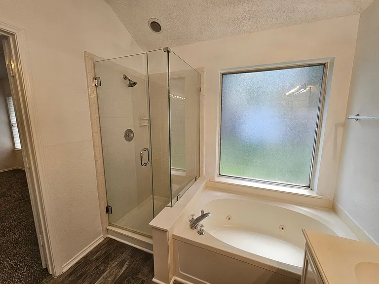 1128 Marshall Dr — Photo 35