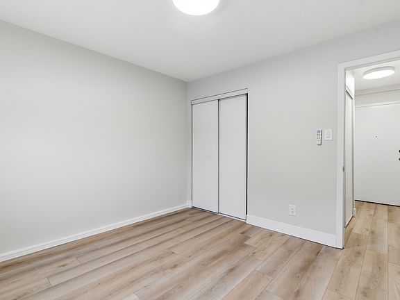 5th image of 14 Conway Dr