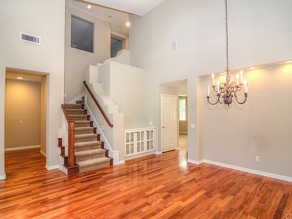 2nd image of 34 Oak View Dr
