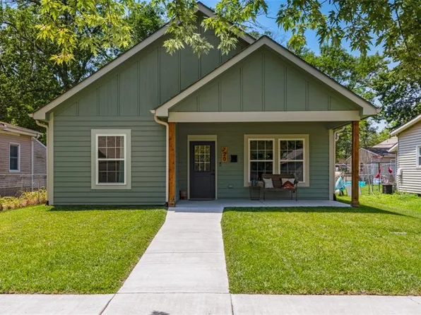 720 S Locust St, Ottawa, KS 66067
