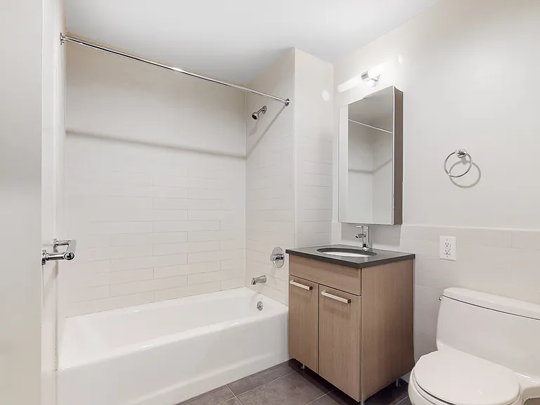 1215 Broadway #407 — Photo 8