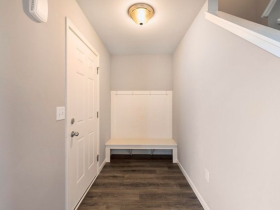 2nd image of 32518 Pinedale Ln