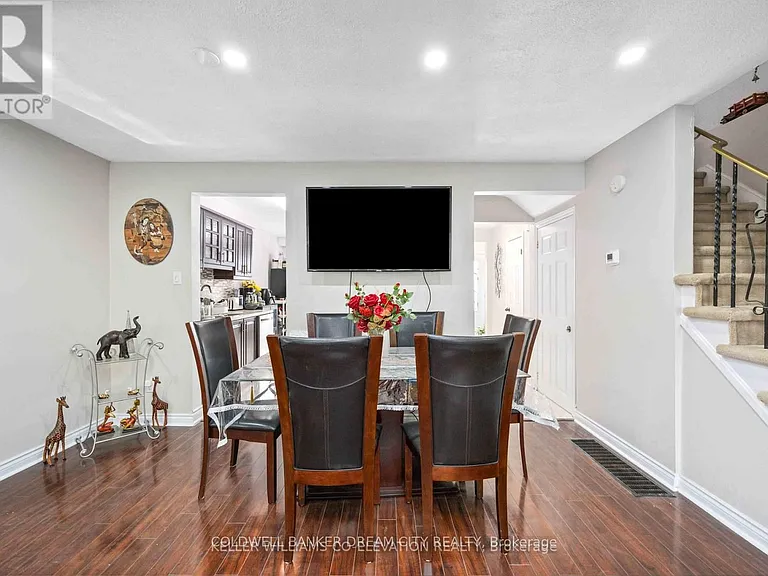 3073 Ireson Ct #UPPER — Photo 10
