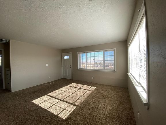 5th image of 930 Arroyo Dr