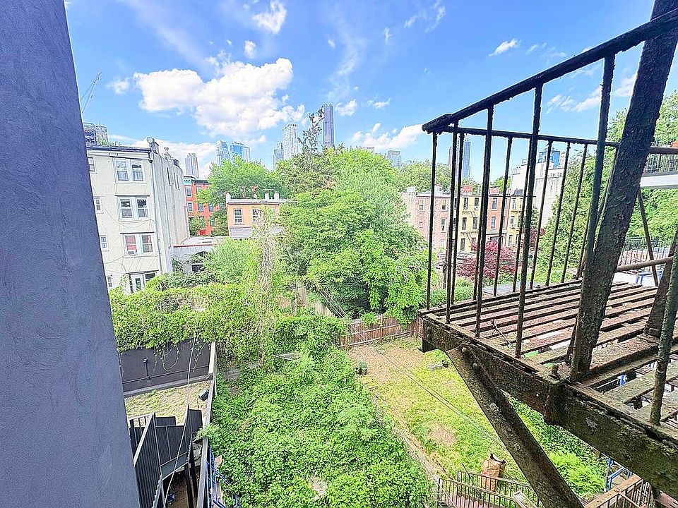 1st image of 347 Warren St APT 3