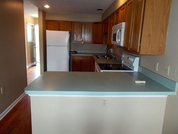 3rd image of 408 Olympia Dr