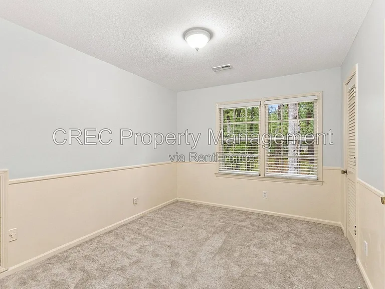 321 Shaftesbury Ln — Photo 18