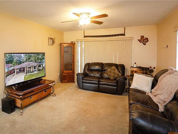 4th image of 25844 Aberdovey Ave