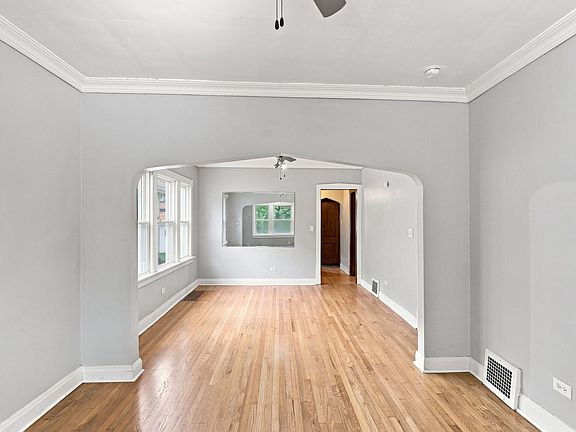 4th image of 1806 Harvey Ave