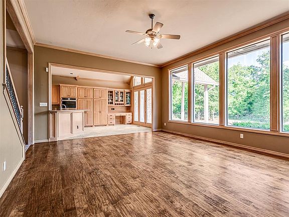 5th image of 2025 Arbor Valley Dr