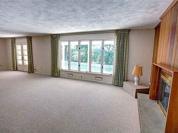 5th image of 4812 Bofield Dr