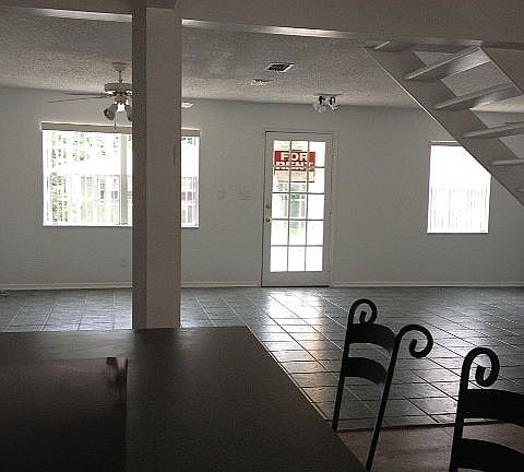 3rd image of 2903 W Wallace Ave