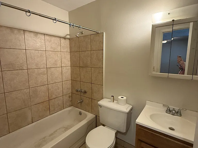 1855 Burnet Ave — Photo 21