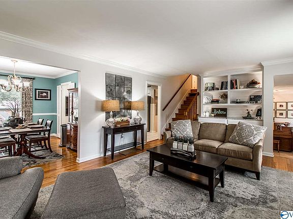 3rd image of 310 Pawnee Trl SE