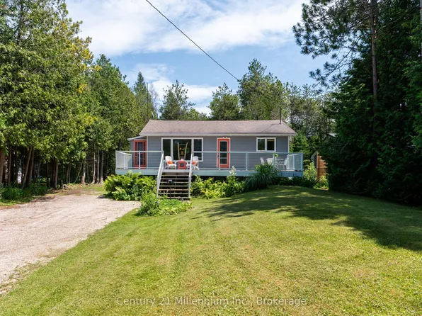 553 Bay St, South Bruce Peninsula, ON N0H 2T0